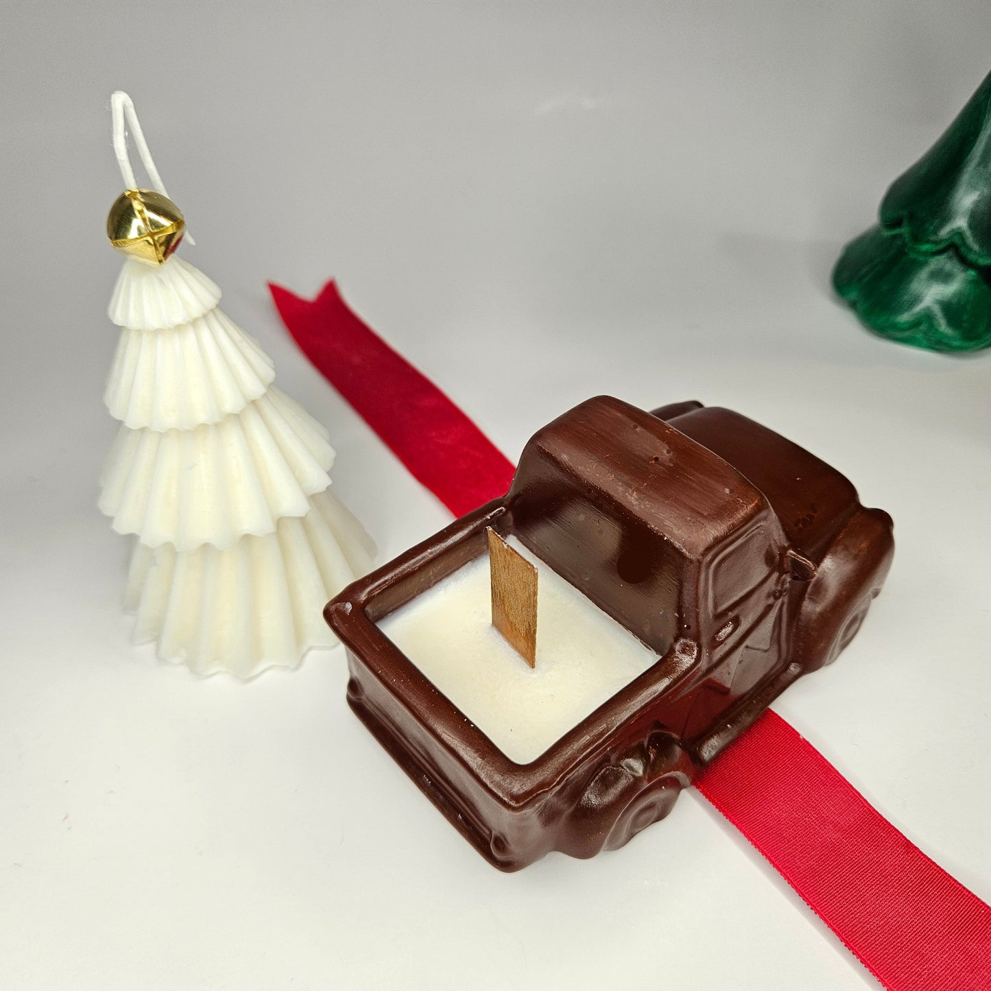 Christmas Truck With Tree Candle